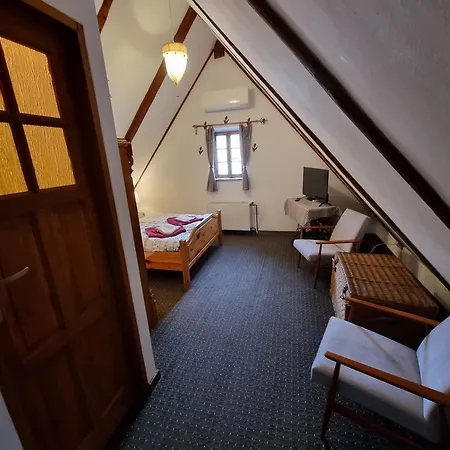 Gorski Sad - U Bazyla ピエホビツェ