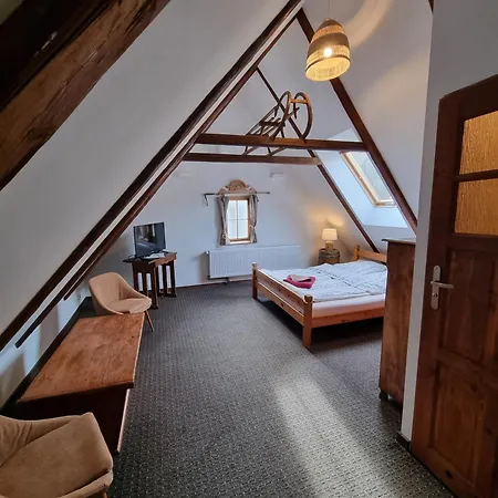 Gorski Sad - U Bazyla ゲストハウス ピエホビツェ